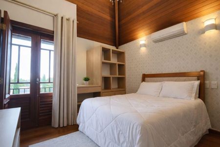 Casa à venda com 350m², 4 quartos e 4 vagas