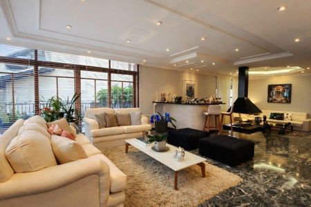 Casa à venda com 4 quartos, 350m² em Loteamento Residencial Fazenda Sao Jose, Valinhos