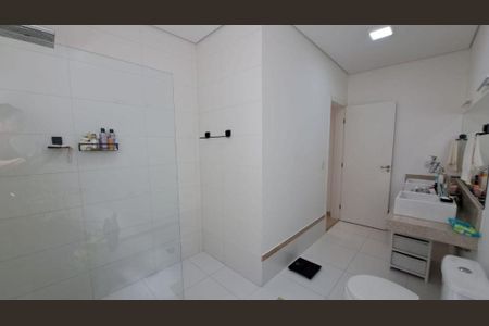 Casa à venda com 218m², 3 quartos e 5 vagas
