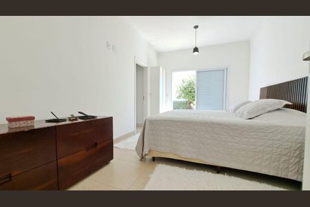 Casa à venda com 218m², 3 quartos e 5 vagas