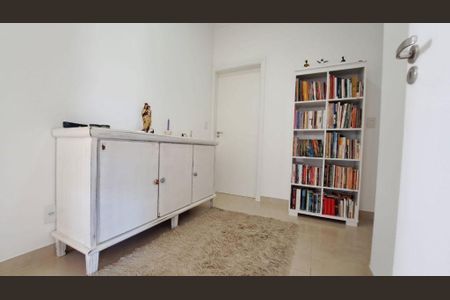 Casa à venda com 218m², 3 quartos e 5 vagas