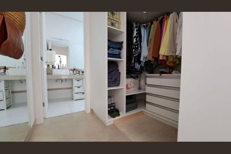 Casa à venda com 218m², 3 quartos e 5 vagas