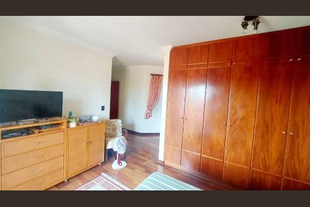 Casa à venda com 398m², 4 quartos e 4 vagas
