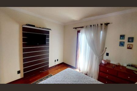 Casa à venda com 398m², 4 quartos e 4 vagas