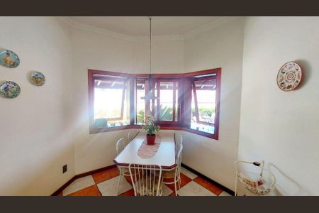 Casa à venda com 398m², 4 quartos e 4 vagas