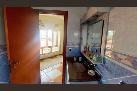 Casa à venda com 398m², 4 quartos e 4 vagas