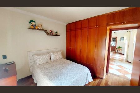 Casa à venda com 398m², 4 quartos e 4 vagas