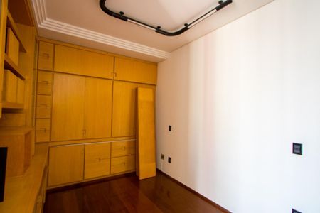 Apartamento à venda com 260m², 4 quartos e 4 vagas Apartamento à venda com 260m², 4 quartos e 4 vagasQuarto 3 - Suíte
