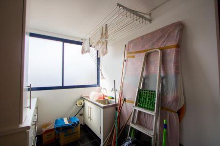 Apartamento à venda com 260m², 4 quartos e 4 vagas Apartamento à venda com 260m², 4 quartos e 4 vagasÁrea de serviço