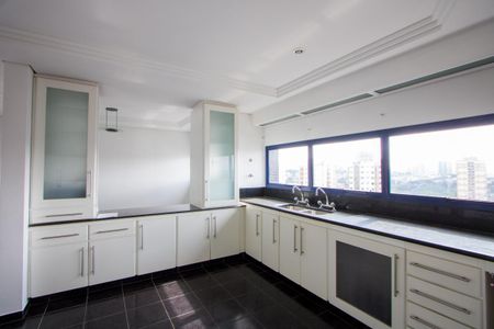 Apartamento à venda com 260m², 4 quartos e 4 vagas Apartamento à venda com 260m², 4 quartos e 4 vagasCozinha