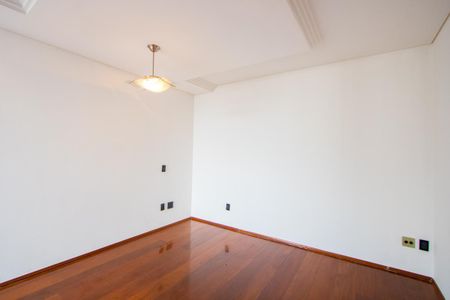 Apartamento à venda com 260m², 4 quartos e 4 vagas Apartamento à venda com 260m², 4 quartos e 4 vagasQuarto 1 - Suíte