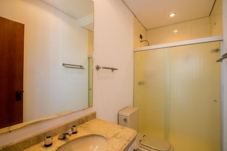 Apartamento à venda com 260m², 4 quartos e 4 vagas Apartamento à venda com 260m², 4 quartos e 4 vagasBanheiro do quarto 3