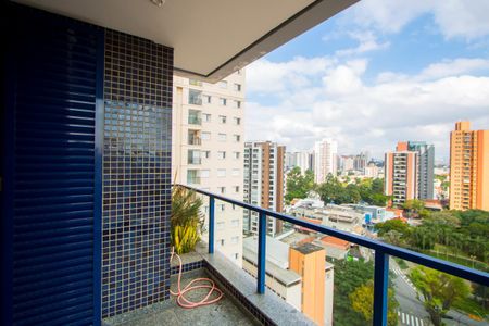 Apartamento à venda com 260m², 4 quartos e 4 vagas Apartamento à venda com 260m², 4 quartos e 4 vagasVaranda do quarto 2