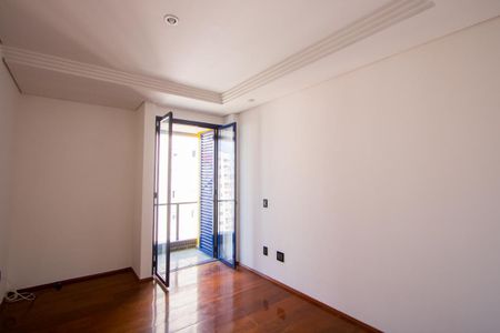 Apartamento à venda com 260m², 4 quartos e 4 vagas Apartamento à venda com 260m², 4 quartos e 4 vagasQuarto 4