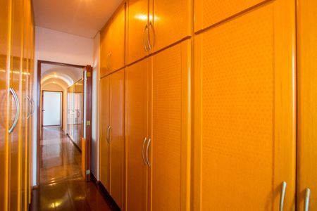 Apartamento à venda com 260m², 4 quartos e 4 vagas Apartamento à venda com 260m², 4 quartos e 4 vagasQuarto 1 - Suíte