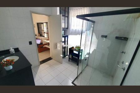Casa à venda com 297m², 4 quartos e 5 vagas