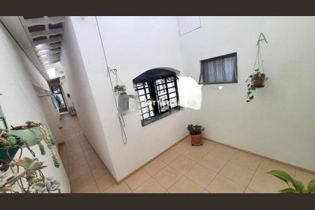 Casa à venda com 297m², 4 quartos e 5 vagas