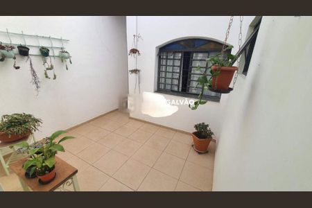 Casa à venda com 297m², 4 quartos e 5 vagas