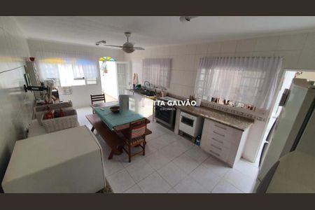 Casa à venda com 297m², 4 quartos e 5 vagas
