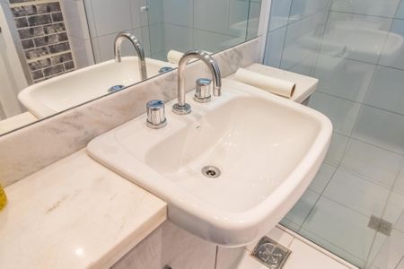 Apartamento para alugar com 177m², 3 quartos e 3 vagas Apartamento para alugar com 177m², 3 quartos e 3 vagasBanheiro da Suíte 1