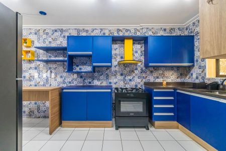 Apartamento para alugar com 177m², 3 quartos e 3 vagas Apartamento para alugar com 177m², 3 quartos e 3 vagasCozinha