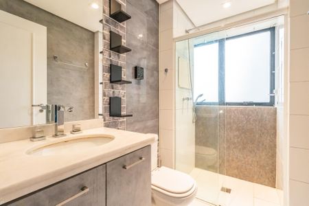 Apartamento para alugar com 177m², 3 quartos e 3 vagas Apartamento para alugar com 177m², 3 quartos e 3 vagasBanheiro Social