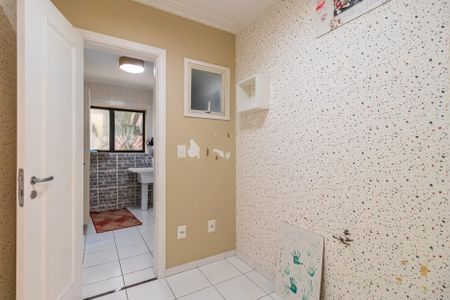 Apartamento para alugar com 177m², 3 quartos e 3 vagas Apartamento para alugar com 177m², 3 quartos e 3 vagasÁrea de Serviço