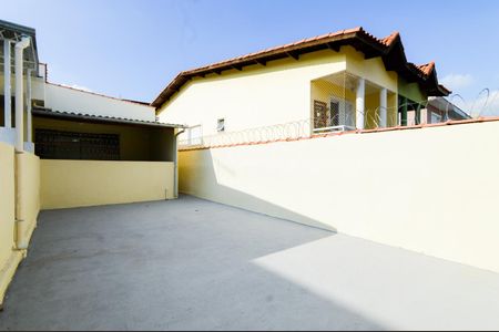 Casa para alugar com 250m², 3 quartos e 4 vagasQuintal