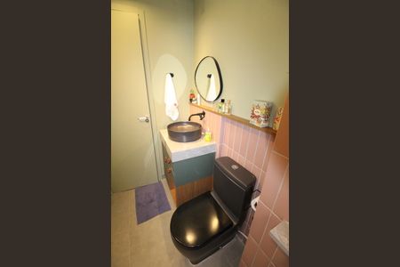 Banheiro de apartamento para alugar com 2 quartos, 65m² em Parque Industrial, São José dos Campos
