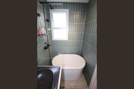 Apartamento para alugar com 65m², 2 quartos e 1 vagaBanheiro da Suíte