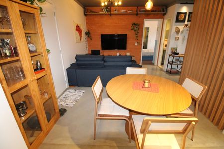 Apartamento para alugar com 65m², 2 quartos e 1 vagaSala