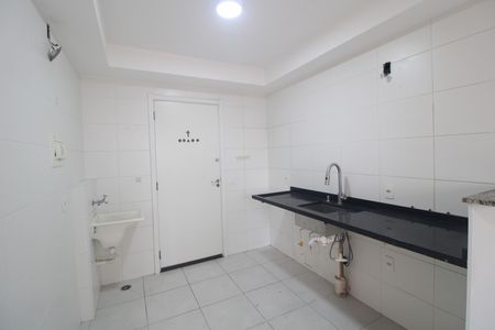 Cozinha de apartamento para alugar com 1 quarto, 27m² em Jardim Prudência, São Paulo