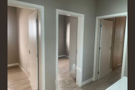 Casa de condomínio à venda com 160m², 3 quartos e 2 vagas