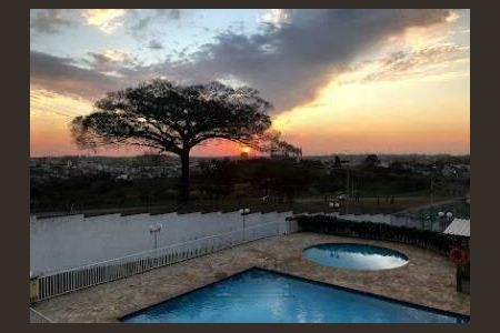 Casa de condomínio à venda com 160m², 3 quartos e 2 vagas