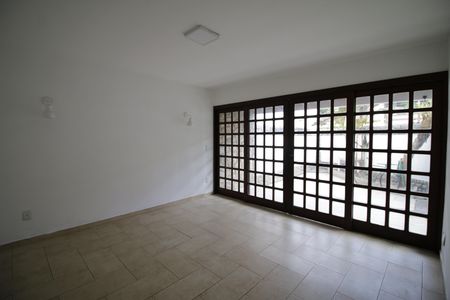 Casa à venda com 3 quartos, 250m² em Taquara, Rio de Janeiro