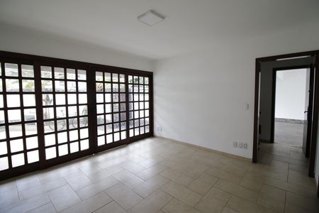 Casa à venda com 3 quartos, 250m² em Taquara, Rio de Janeiro