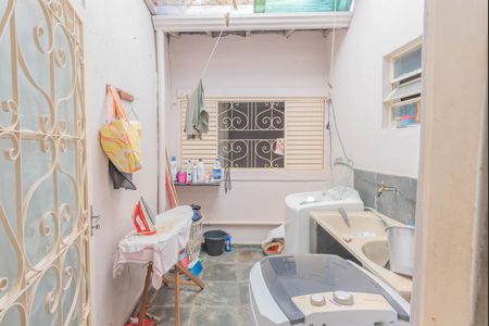 Casa para alugar com 320m², 2 quartos e 8 vagas Casa para alugar com 320m², 2 quartos e 8 vagasÁrea de Serviço