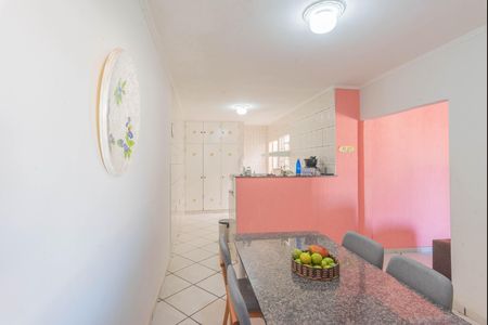 Casa para alugar com 320m², 2 quartos e 8 vagas Casa para alugar com 320m², 2 quartos e 8 vagasCopa