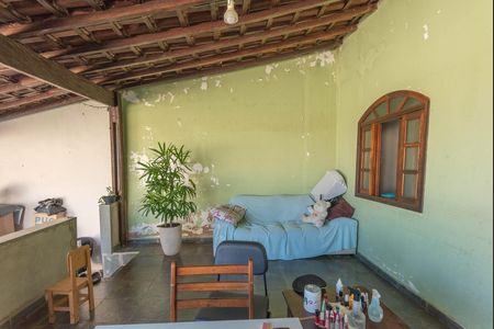 Casa para alugar com 320m², 2 quartos e 8 vagas Casa para alugar com 320m², 2 quartos e 8 vagasVaranda