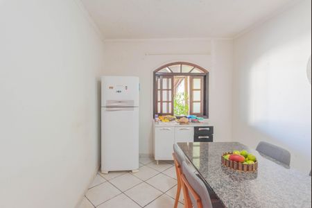 Casa para alugar com 320m², 2 quartos e 8 vagas Casa para alugar com 320m², 2 quartos e 8 vagasCopa