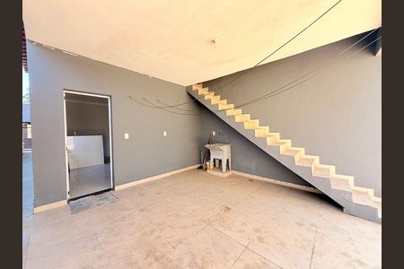 Casa para alugar com 70m², 2 quartos e 1 vagaÁrea de Serviço