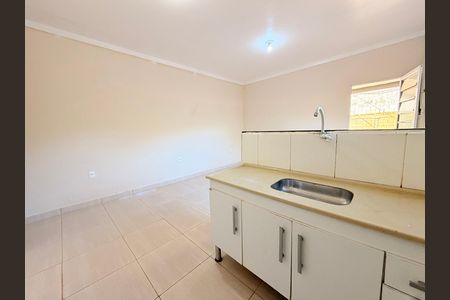 Casa para alugar com 70m², 2 quartos e 1 vagaCozinha