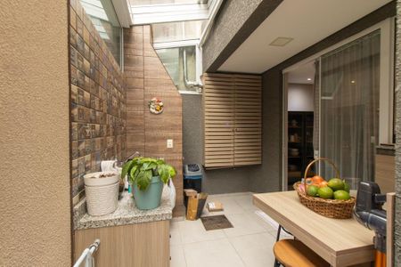 Casa de condomínio à venda com 134m², 3 quartos e 2 vagasÁrea de Serviço