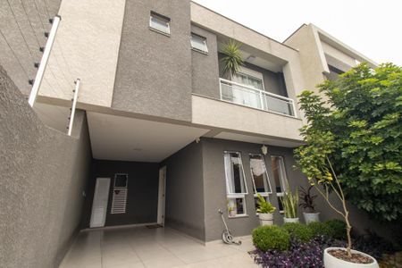 Casa de condomínio à venda com 134m², 3 quartos e 2 vagasFachada