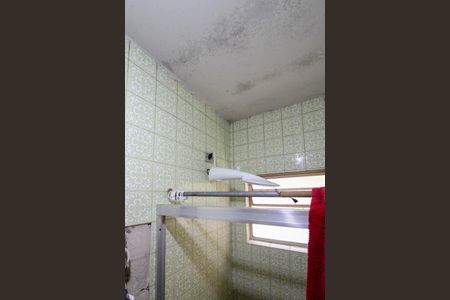 Casa à venda com 120m², 4 quartos e 2 vagasBanheiro