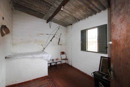 Casa à venda com 120m², 4 quartos e 2 vagasQuarto de Serviço
