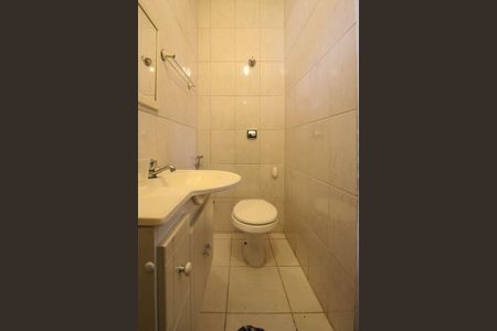 Casa à venda com 120m², 4 quartos e 2 vagasBanheiro Suíte 