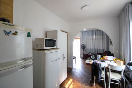 Casa à venda com 120m², 4 quartos e 2 vagasCozinha 