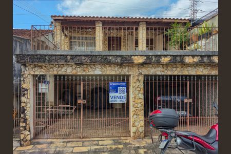 Casa à venda com 120m², 4 quartos e 2 vagasPlaca