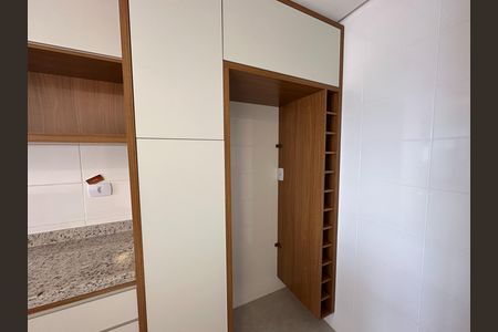 Apartamento para alugar com 56m², 2 quartos e 1 vaga Apartamento para alugar com 56m², 2 quartos e 1 vagaCozinha - Armários